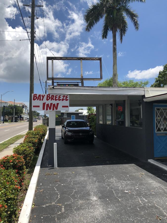 Bay Breeze Inn Bradenton Downtown מראה חיצוני תמונה