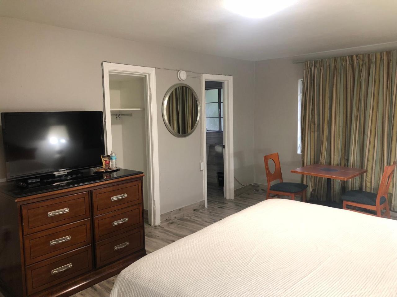 Bay Breeze Inn Bradenton Downtown מראה חיצוני תמונה