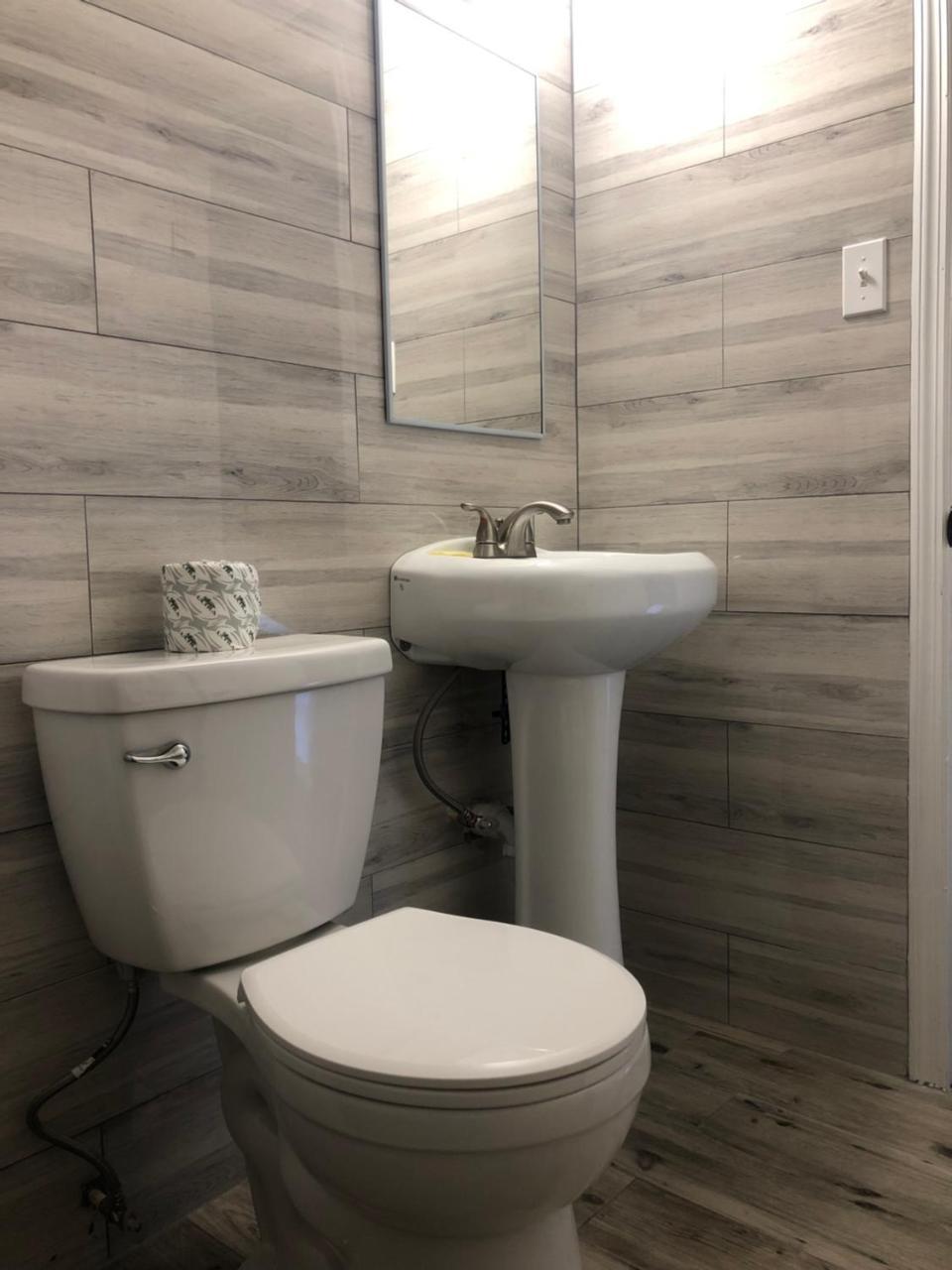 Bay Breeze Inn Bradenton Downtown מראה חיצוני תמונה